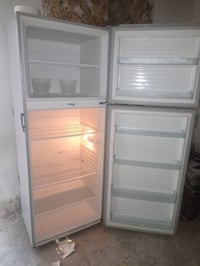 ثلاجه ٢٠قدم • بشرط • للتواصل