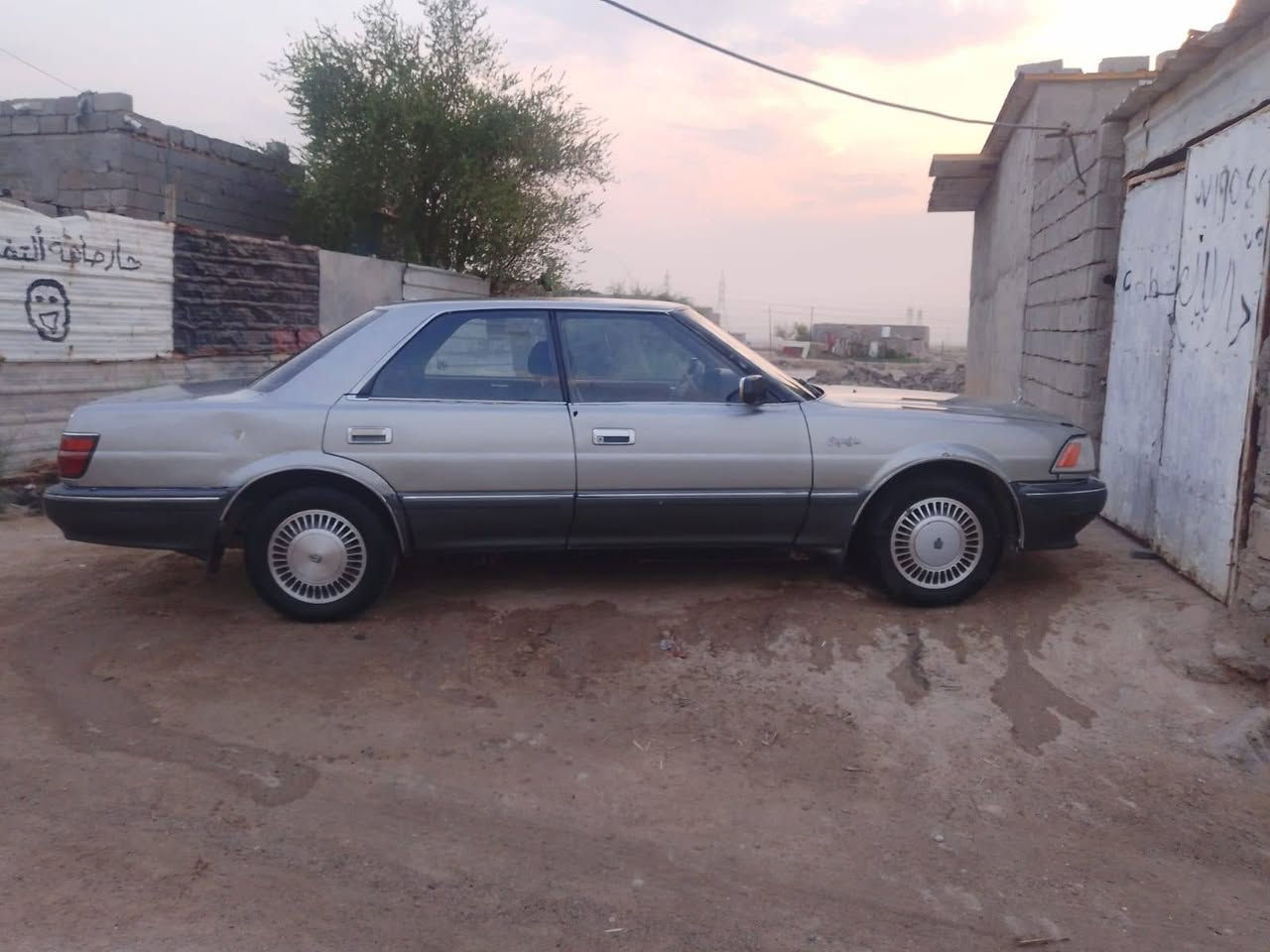 هارتوب النوع رصاصيالمحرك ثنين ونص سياره كومت حديد بس اصولييه موديل ٩٢ سويته بسمي ٢٨ تنتهي البصره الهارثه  رقمي واتساب يشتغل اليريد يتوصل وياي    *********** البصرة, العراق

