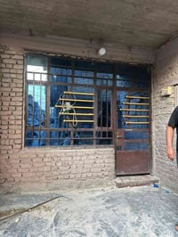 بيبان عدد 3 ومحجر جاهز مال طابقين وباب وشباك وباب الرقم 07715435171 مد...