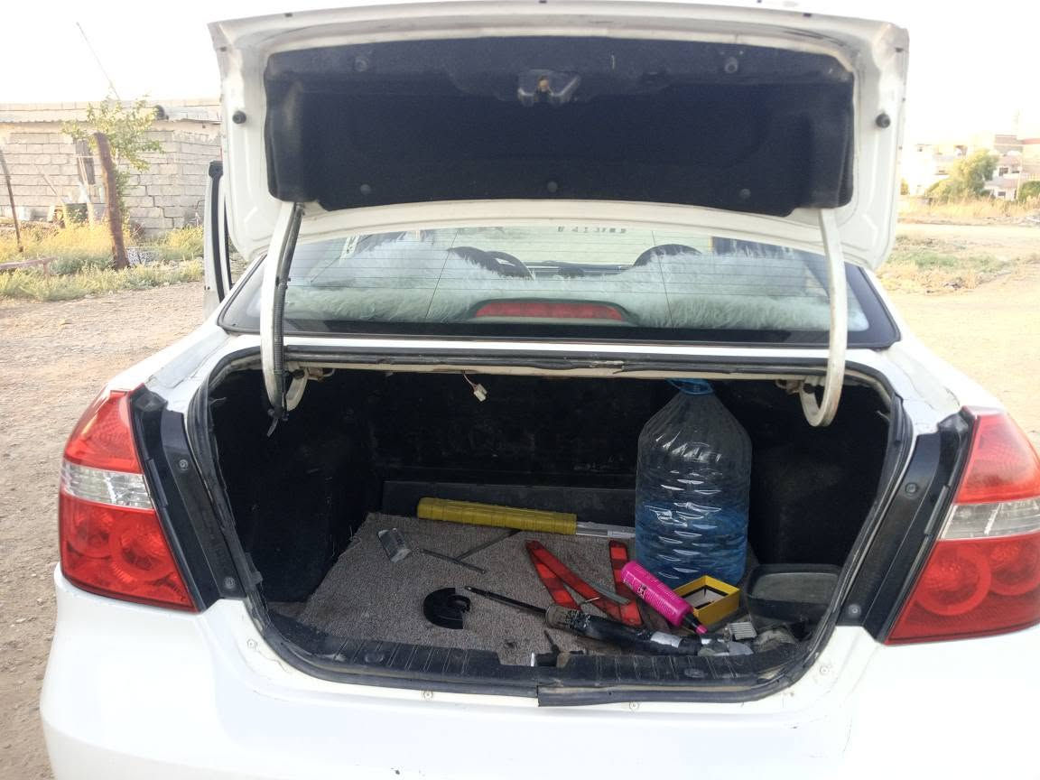 بەناوی خوای گەورە
ئەڤیۆ 2009  گێڕ عادی گێڕو مەکینەو بەشەرت مەکینەی 1.6ی گەورە سەیارەیەکی پاک و بێ عەیب بەس ماشەڵای ئەوێ دینارێک مەسرەفی تێدا نییە ڕەقەم سلێمانیە و بەناوی خۆمانەوەیە سەنەوێکەی تا2031 تازەیە تەحویل و غرامە بەشەرت سارد و گەرمی بەشەرت هەر چوار تایەی تازەو بێ عەیبە کوشنەکانی بێ کون و بێ ڕزیوین 290هەزار ڕۆشتوە زۆر تازە ماوەتەو 56 وەرەگەو مەعمەلەیەکی کەم 
ژ.م خاوەنی سەیارەکە/
***********
*********** السليمانية, العراق
