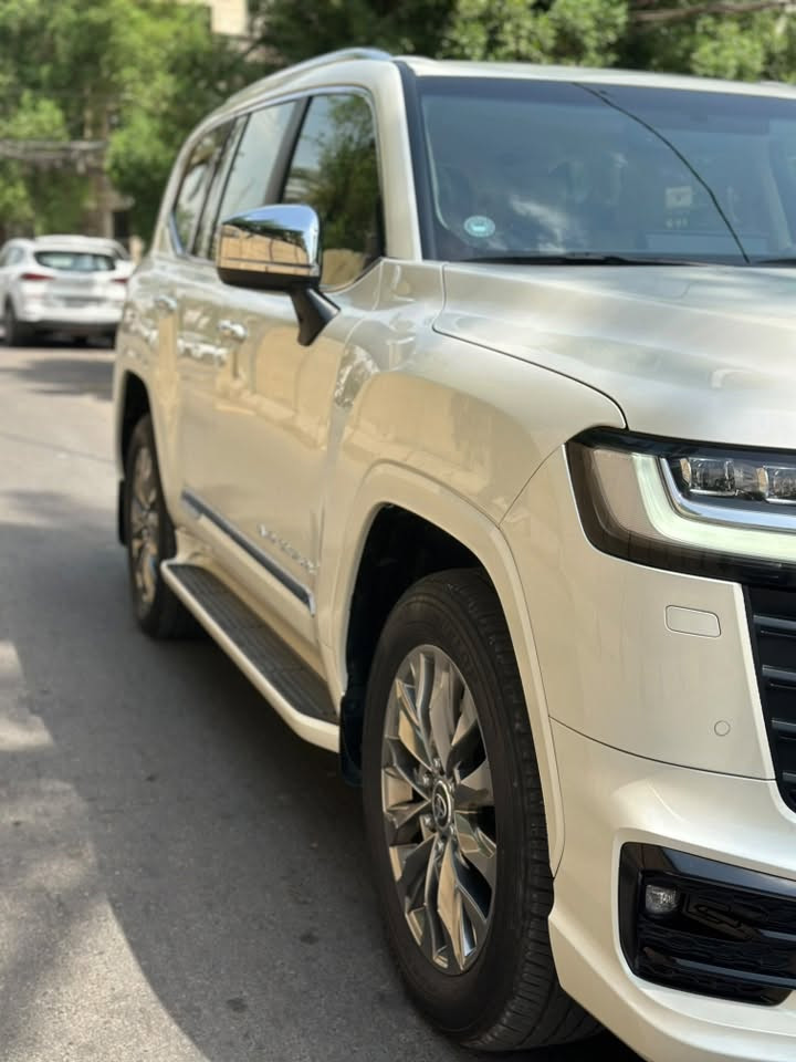 لاندكروز موديل 2023 VX ساز لمتيد اصلي كفاله عامه اللون ابيض رقم اربيل الجديد - محرك 4000 تنفس طبيعي 
السياره فول مواصفات كفاله عامه من كلشي ومعروفه مواصفات ال VX  اربع كامرات محيطيه 
 السياره ماشيه / 9500
للاستفسار  اتصال  ***********
مكان السياره بغداد
