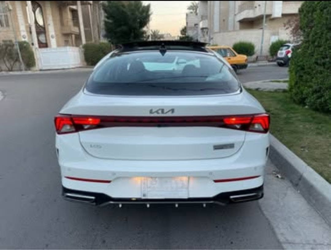السلام عليكم للبيع فقط 
كي فايف ٢٠٢٣ خليجي شركة الدولية كلش جديدة
فول مواصفات ١/١ محرك ٢٠٠٠ دوش / بصمة / بنوراما / كشن كهرباء / حساس امامي خلفي / قطعتين تبريد فول الفول سيارة كلش جديدة جاهزه مابيها اي نقص بيها اقل من ربع البنيد صبغ اثر طخه سطحية  كلش بسيطة بدون اي دواخل دواخل حته دعامية مابيه شي بيها بارد بالهلال الخلفي  ماشيه ٤٥ الف مكاني بغداد الاعظمية 
السعر ١٨٣ ورقة  اتصال  *********** بغداد, العراق
