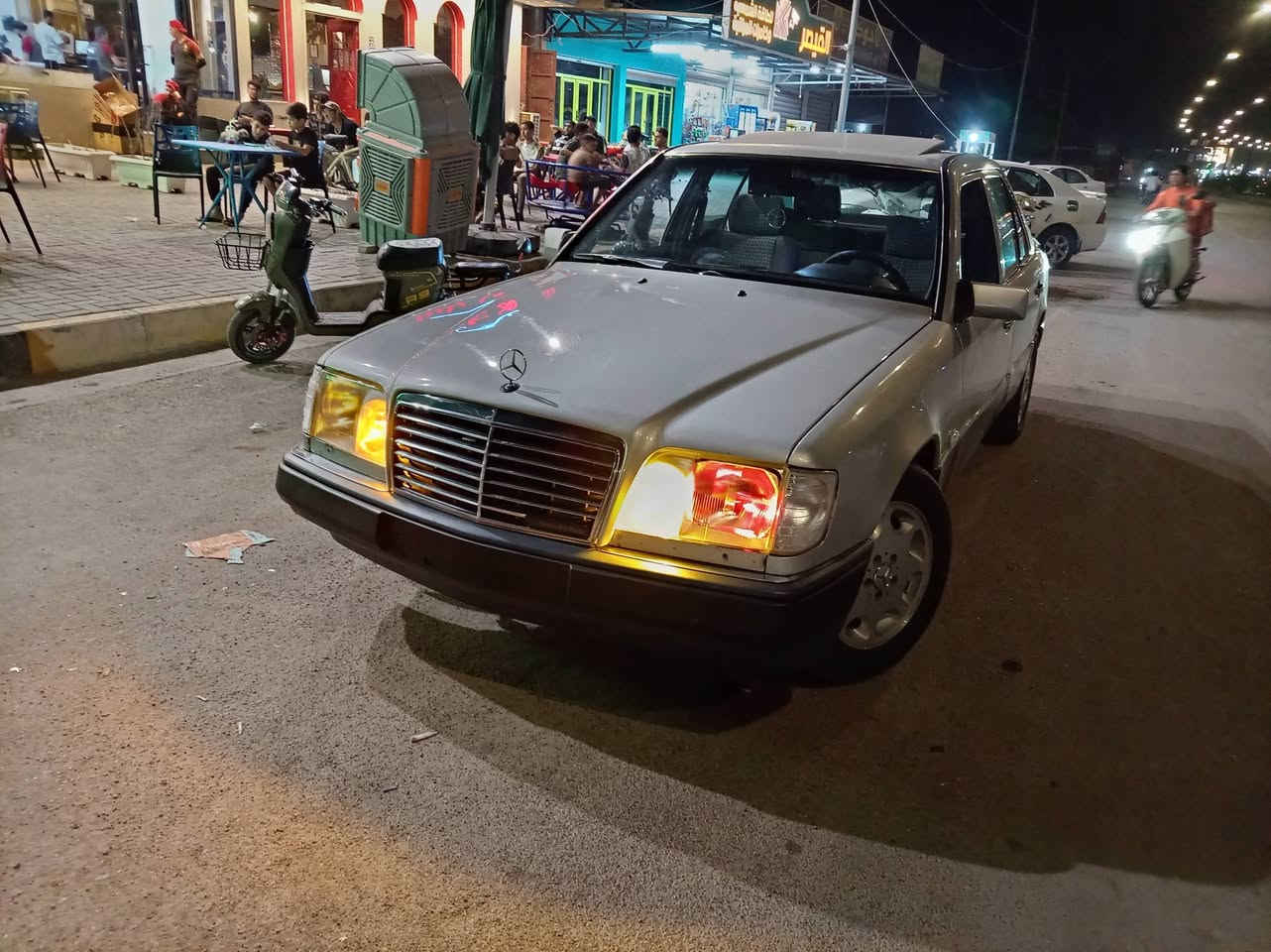 السلام عليكم للبيع مارسيدس 320بيبي دب موديل ٩٣ سياره جاهزه گير محرك كهربائيات كلها جاهزه سياره مرشوشه عام بدون ضربه قطرة معجون مابيها قطرة خياس مابيها قواعد دبلات بلاديه محرك خراطيم رقم كركوك تحويل مباشر السعر ٧٠ وبيها مجال بسيط العنوان الضلوعية ***********
