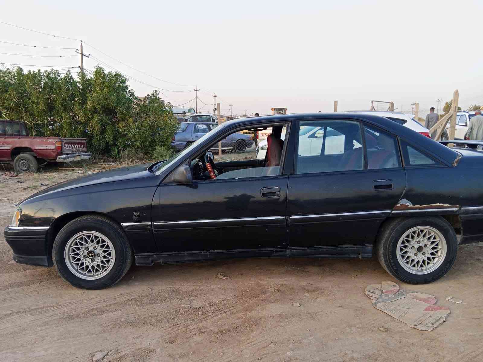 السلام عليكم ورحمه الله وبركاته عندي سياره نوع اوبل اوميكا موديل 93 رقم ديالى انكليزي شرط التحويل سنويه جديده لل 30 كير محرك وصدر شرط سياره بلاديه قطرت صبغ مابيه كير عادي محرك 2000 السعر 23 وبيه مجال قليل وإذا اكو مراوس حسب القناعه مكان السياره ديالى خاص بني سعد أو هذا رقمي بي واتساب ملاحظه ماعندي ماسنجر بس واتساب ***********
