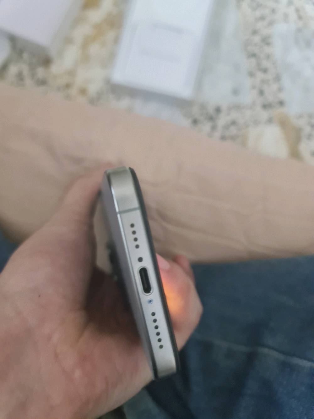 ايفون ١٥ برو ماكس • ٢٥٦ • بطاريه ٨٦