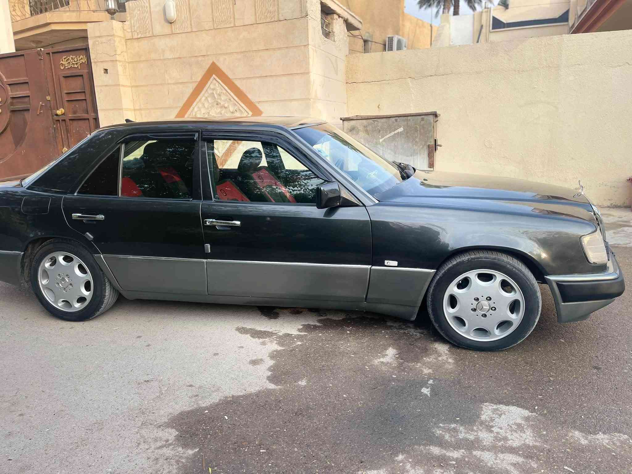مرسيدس 300 • موديل ١٩٩٠ • محرك ٢.٥