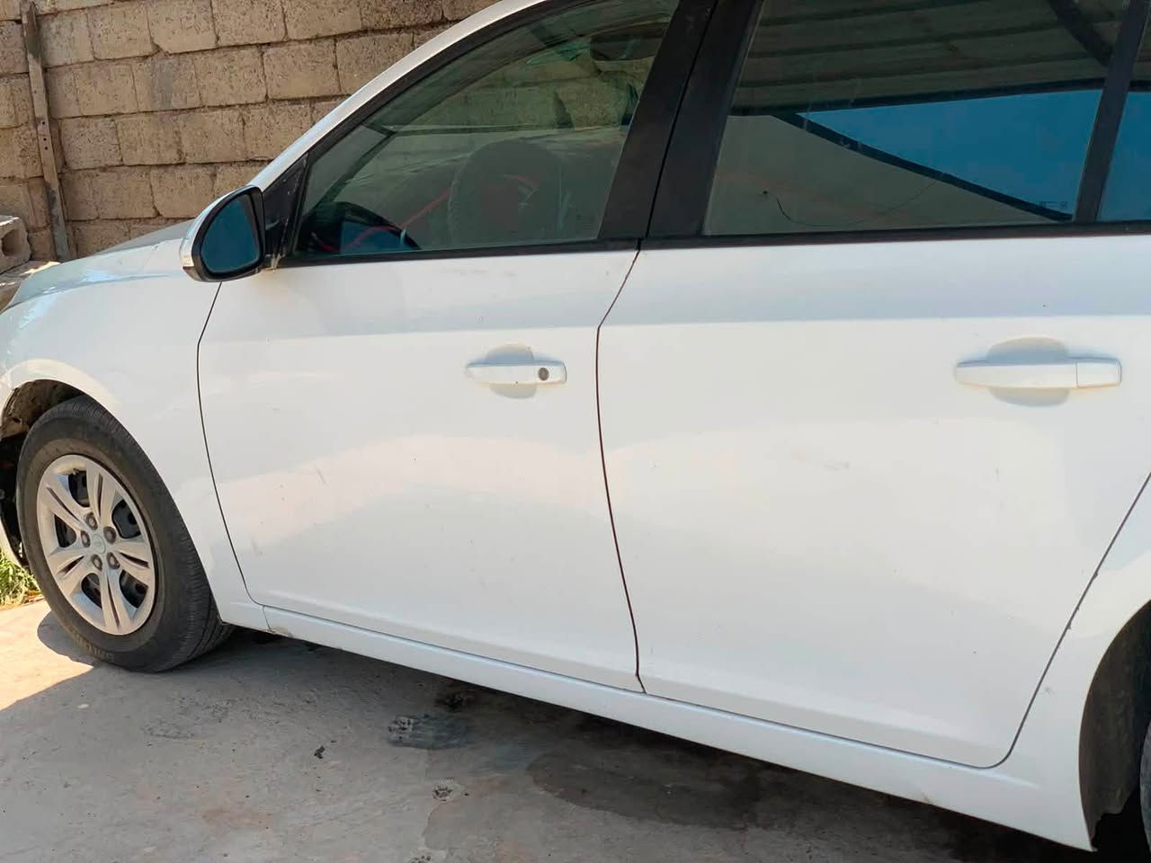 سياره للبيع شوفر ليت كروز موديل 13كير ومحرك شرط تبريد ثلج السعر 65وبيهه مجال ومراوس حسب القناعه ارقم ***********
