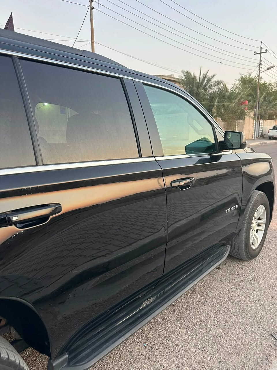 السلام عليكم
للبيع تاهو بدون رقم حاويه 
بدون رقم 
موديل 2018 اصل 
السعر 175 $ وبيه مجال بسيط
وارد امريكي حادثه بيبان 2 فقط ومبدلات اصليات تفصيخ 
مكان السياره البصره
مواصفات LT 
باب كهربائي 
قاصه 
بصمه تشغيل. 
تشغيل عن بعد 
هوايه بيه مواصفات 
السياره كلش جديده وجاهزه من كلشي 

‭***********‬
