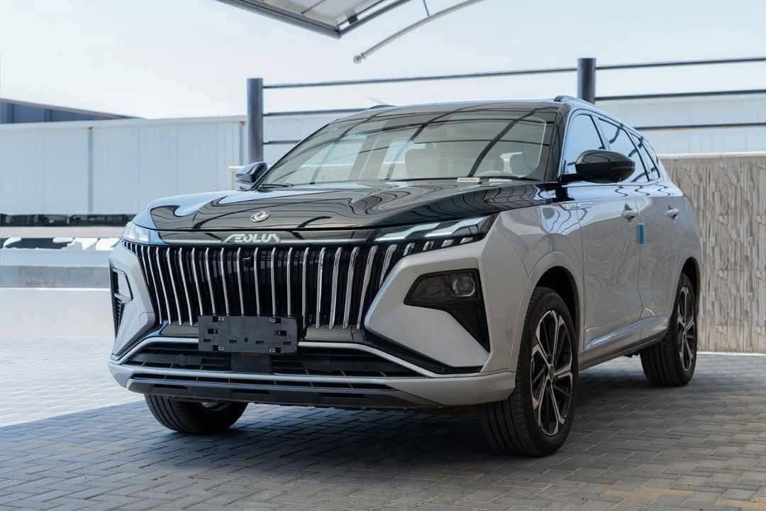دونغ فنغ HUGE 2024 للبيع 
العنوان : كربلاء المقدسة 
المحرك: 1.5 L تيربو (هايبرد) ( نيسان ) 
نوع المحرك : هايبرد 
القوة الحصانية : 242 حصان 
عزم الدوران : 540 نيوتن
ناقل الحركة : 7 سرعات
العداد : اقل من ١٠ الف كيلو متر قابل للزيادة .

السعر: يمكنك السؤال عالخاص ( طبعا اني ضد سالفة الخاص لكن شفت هواي ناس ماتخاف الله ) 

 الرقم اربيل 
مازالت السيارة مسجلة باسم الشركة .
المواصفات:
-5 راكب 
-ويل قياس 19 أنج 
- بانوراما
-كاميرا محيطية 360 درجة
-انارة داخلية مخفيه متغيرة الألوان
- شاشة التحكم 12.3 انش
- شاشة لعرض القيادة 12.3 أنش
- التحكم بالمكيف لمس 
-مري طوي كهرباء/مدفئة 
- مكيف امامي منفصل وموزع خلفي
- تحذير النقطة العمياء 
- مقاعد مصنوعة من جلد النابا
- مقاعد مدفأة (سائق ومرافق)
-مقعد السائق كهرباء ١٠ حركات
-مقعد معاون كهرباء ٤ حركات
-ايادي ابواب داخلية كروم 
-3 وضعيات قيادة ECO-SPORT-NORMAL 
-أستهلاك الوقود 5.8 لتر كل 100 كم 
- بلوتوث 
- حساس أضوية 
- نظام المساعدة على النزول من المنحدرات  
- المرايا الجانبية قابلة للطي كهربائيا
- رادار (تحديد مسار )
- حساس خلفي عدد (٤)
- محدد سرعة
- نظام المساعدة على القيادة 
- دخول ذكي (بصمة)
- انارة محيطية أمامية
-انارة امامية زينون
-كشاف ضباب خلفي
-باب خلفي كهرباء
- هاند بريك كهربائي
- فتحة USB 
- توقف اوتوماتيكي ( Hold Auto)
-حساس مطر
- مؤشر لضغط الاطارات
- 8 سماعات مع سماعات رأس في المقاعد الأمامية 
-وسائد هوائية عدد 8 

للإستفسار يرجى التواصل: 
***********
