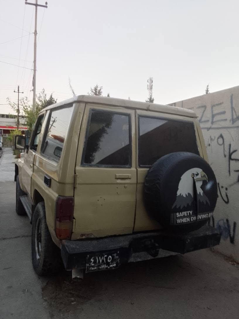 مێکزەمین بۆکس مۆدێل ١٩٩٠ بە شەرتی وەی دەفرۆشم مالی کەس نەبی دزیاری نەبی  ئاڕمە ئارمیشی بزربوە سعریش داوای ١٥وەرەقە دەکەم بەس پارەی گێرو مەکینەو ئەکسلەکەیە عملی زۆر خۆشە ماشااللەی دەوێ سعریش داوای ١٥وەرەقەو مجالەکی کەم دەکەم
*********** أربيل, العراق
