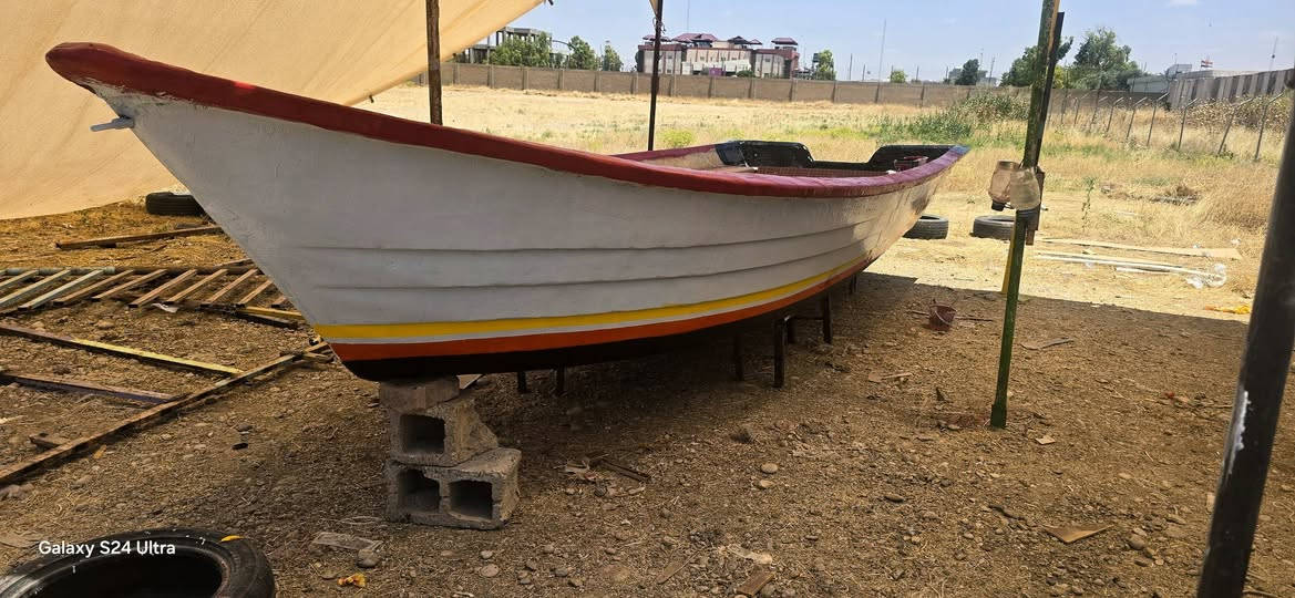 زورق فايبر • ٦٫٥م • ٢٠ نفر