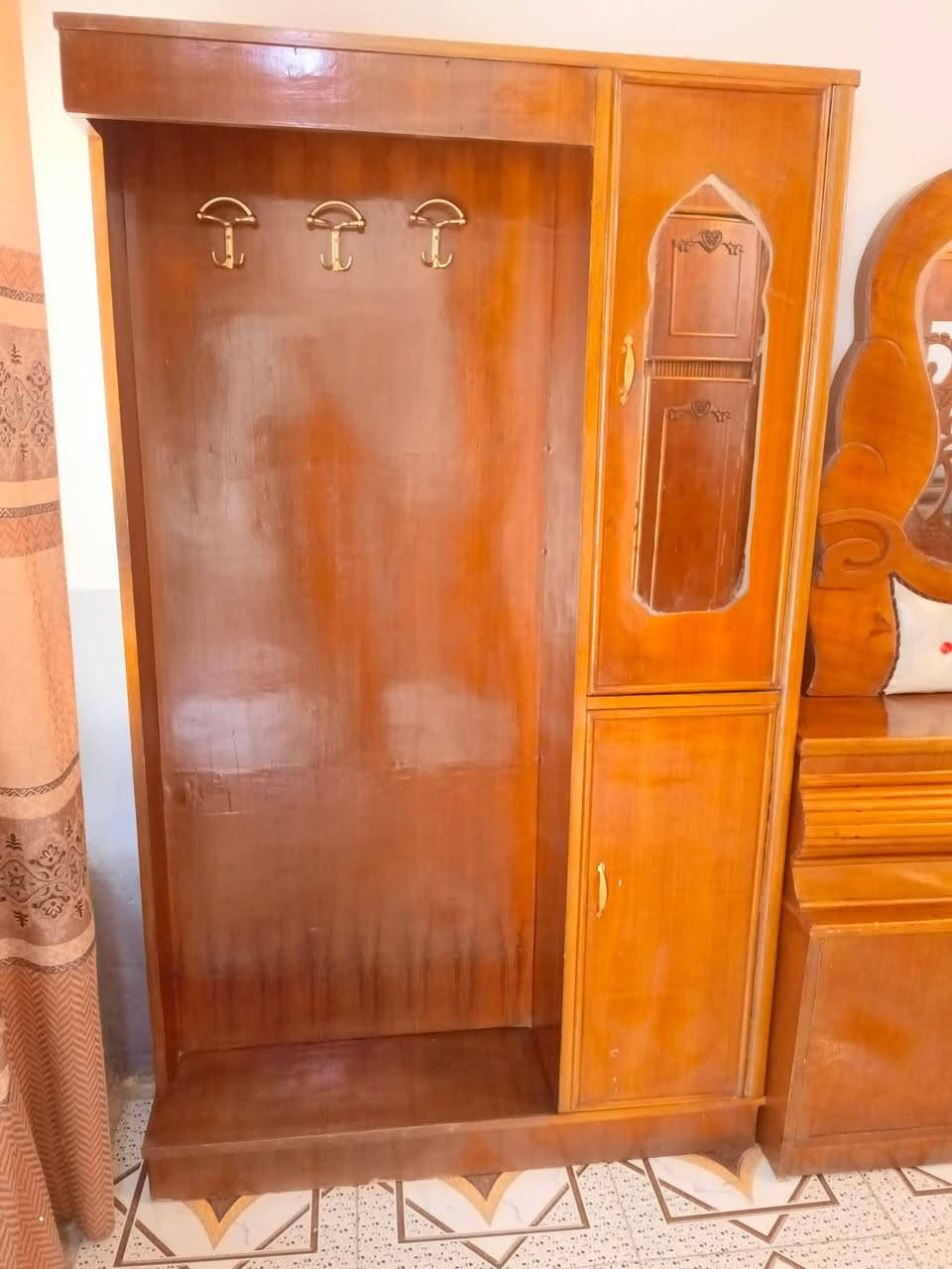 جربايه وميز وزاويه  كل ضرر مابيهن  شرط 

مكان قضاء القاسم ع لرقم ***********
