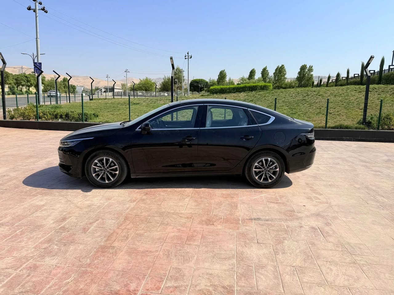 BYD DESTROYER 05
بیوایدی دیسترۆیەر ٢٠٢٥ پڵەگین هایبرێد

ماوەی ڕۆشتن: 21 هەزار 

سەیارەکە  دەعامی بۆ دەعامی بە شەرت، هیچی نییە،  
شاشە تەقڵە
ویل کەپ بیلادی
ناو سپی بیلادی
تەحدید سورعە
سێ مۆدی لێخووڕین (ECO, SPORT, NORMAL
یەدە بەسمە
دەبڵ شاشەی گەورە
تەحەکووماتی سەر سووکانی کامل
زۆر مواسەفاتی تر……

کامل سێرڤس کراوە
ڕۆنی تازە گۆڕاوە
چوار تایەی تازەی لە ژێرە بیلادی
نرخی:١٣٧$ قفل
بۆ پەیوەندی کردن:

WhatsApp number 
(***********) حلبجة, السليمانية

