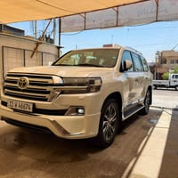 لاندكروزر • ٢٠١٧ • رقم بغداد