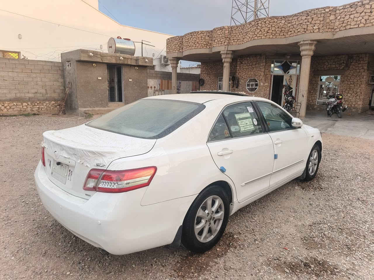 سلام عليكم للبيع كامري خليجي  سونار من ضمن منشور  موديل 2009    فول مواصفات فتحه سقف تخم تاير جديد تبريد تدفه كله شغال برده سلايت كهربائية مري شفط منضومه زنون عالي ناصي صدر جديد ما تحط عليه لو ربع دينار سيارة مال جناي عليه ادامه كاملة رقم بغداد  تحويل مباشر محرك 2400  ليدور كامري جديد هيه هاي بعد أحلى من صور بشرط مكان سيارة الانبار الرمادي هيت سعر 113 وبيه مجال لشراي الاتصال ع رقم ***********
