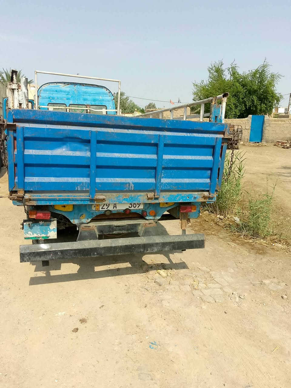 شاحنة • للبيع
