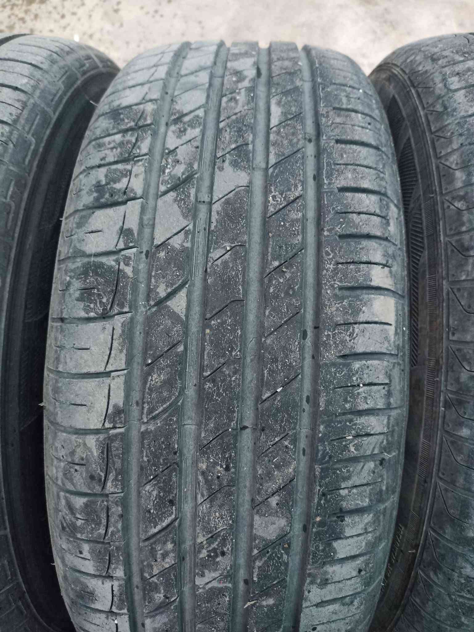 طقم تايرات 225/60/15 • BMW • سليمانية
