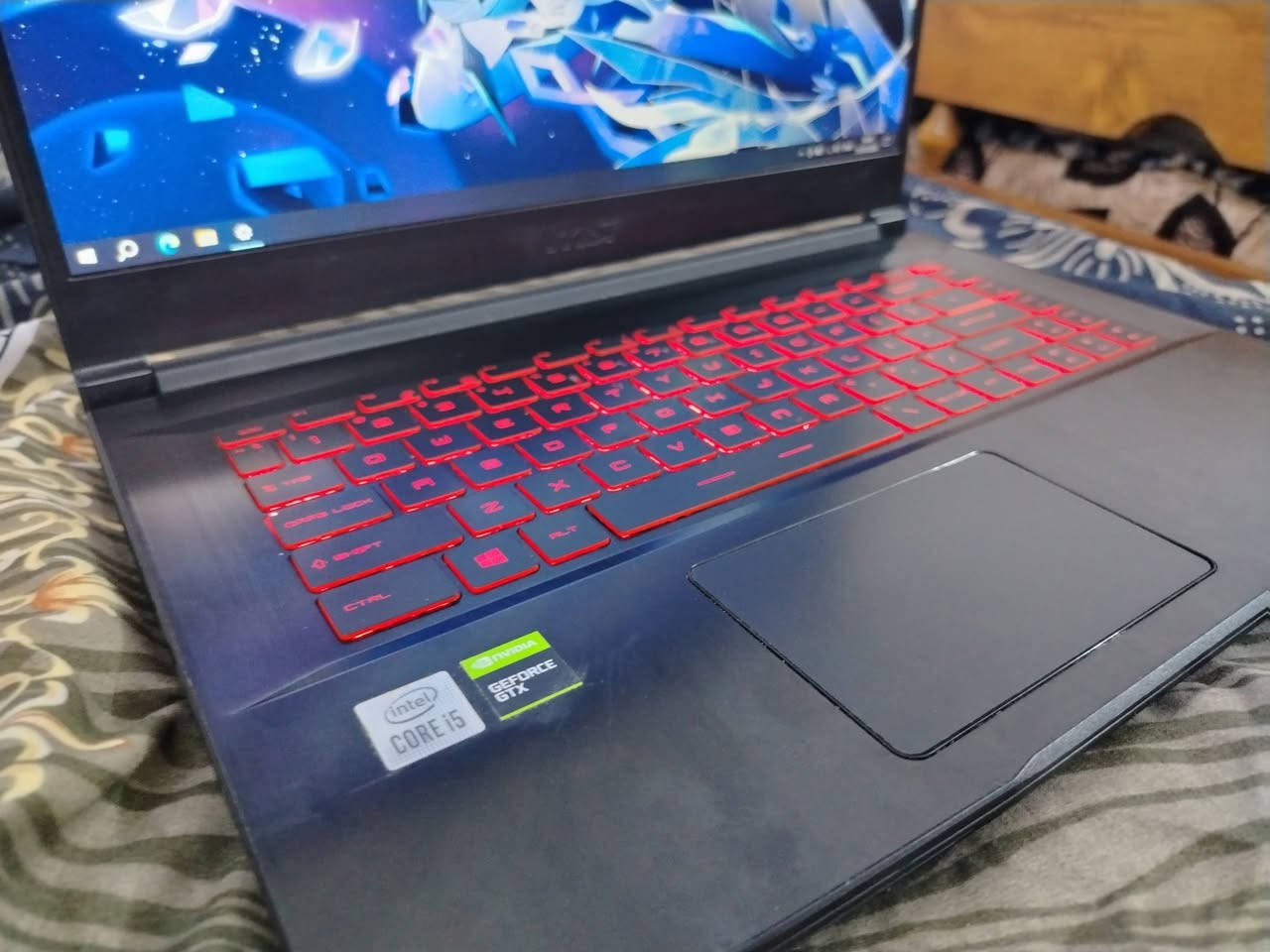 لابتوب العاب مواصفات:
الموديل: msi thin gf63 10sc
المعالج: Intel core I5 10400H
الرام: 16gb ddr4 2666mhz قطعتين 8+8 
كرت الشاشة:  gtx 1650 4g
التخزين الاول: ssd256gb
التخزين الثاني: HDD 1TB 
الشاشة: Ips 15.6inch 60hz
الملحقات: الشاحنة الاصلية 120واط والكارتون مال لابتوب

رقمي واتس للاستفسار:***********
مكاني موصل/ حي سومر
