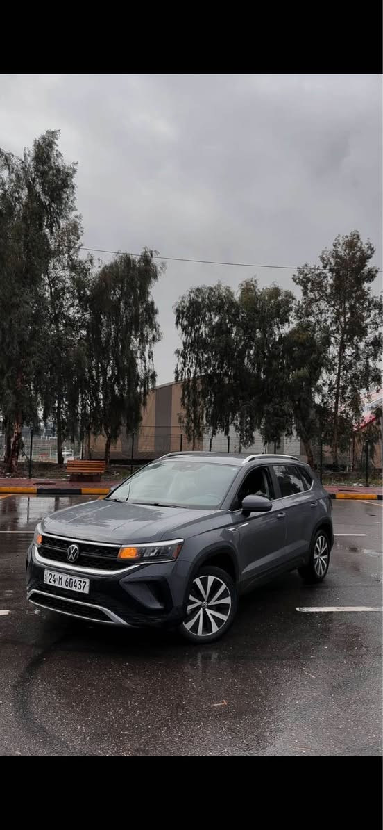 للبيع فولكس فاغن تاوس (Volkswagen Taos) SE موديل 2023

سيارة نظيفة جدًا، وارد أمريكي، ، لون سمنتي مميز وجذاب، بمحرك 1.5 لتر تيربو يجمع بين القوة والاقتصاد في استهلاك الوقود.

المواصفات:

* فئة SE

* محرك 1.5 تيربو

* ناقل حركة أوتوماتيك 8 سرعات

* نظام دفع أمامي

* شاشة لمس كبيرة

* Apple CarPlay وAndroid Auto

* كاميرا خلفية

* حساسات أمامية وخلفية

* مثبت سرعة

* تشغيل بصمة (Keyless Start)

* دخول ذكي (Keyless Entry)

* شاحن لاسلكي للهاتف

* مقاعد جلد/جلد صناعي عالية الجودة

* تدفئة للمقاعد الأمامية

* مكيف أوتوماتيك ثنائي المناطق

* إضاءة LED أمامية وخلفية

* جنوط ألمنيوم

* أنظمة أمان متقدمة تشمل: مانع انغلاق المكابح (ABS)، نظام الثبات الإلكتروني (ESC)، مراقبة النقطة العمياء، التحذير من الاصطدام الأمامي، والفرملة التلقائية للطوارئ.

ملاحظة: السيارة تعرضت إلى حادث في صندوق الخلف بس السيارة جاهزة 💯   

شرط المكينة وكير السيارة فوول 

للاستفسار والتواصل:

*********** موصل, نينوى
