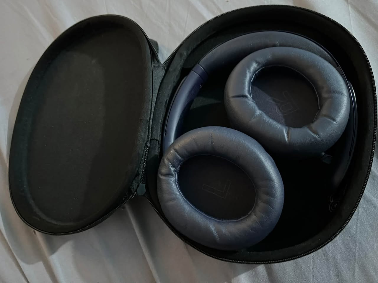 سلام عليكم
سماعات كبار عزل محيطي بلاتوث جديد 

سعر60

Soundcore Life Q30

مكاني بغداد الامين الثانيه

***********

توصيل ما عندي
