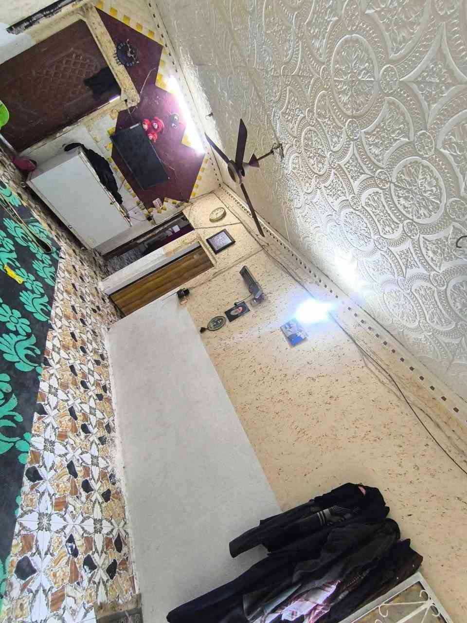 السلام عليكم بيت تجاوز بلقاسم يم مدرسه جبل عامل جاهز من كلشي للبيع ماي كهرباء ميزانيه من كلشي جاهز ماعليه كص نهائيا سعره مناسب 22وبي مجال الاستفسار اكثر ***********
يحتوي على غرفه واستقبال وصاله ومطبخ وصحيات وطارمه وممر ودرج وفوك غرفتين ومساحه سطح كبيره
