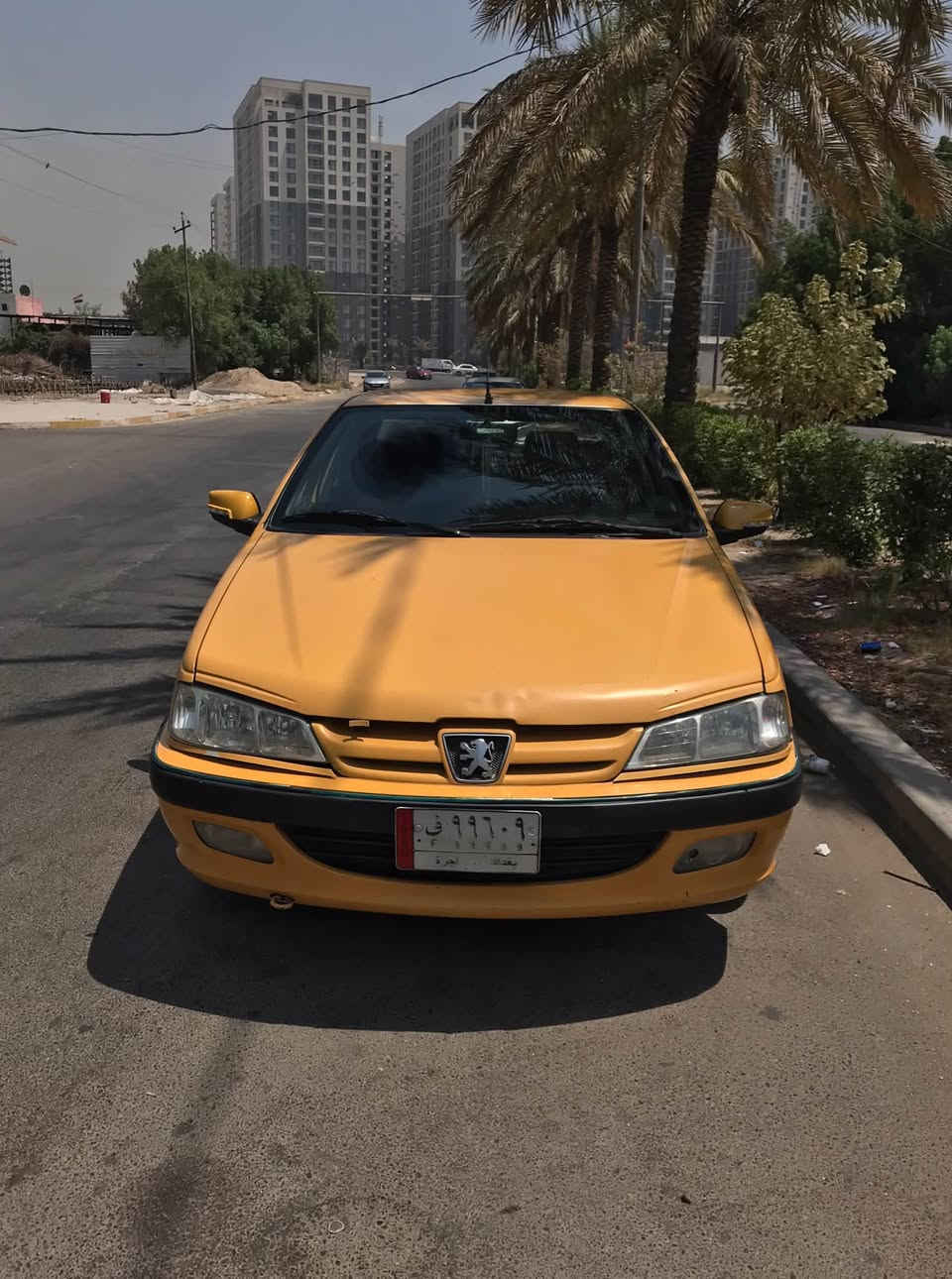 بيجو بارس ٢٠١٥
كير ومحرك خير من الله 
كير فرنسي
كشر شوف العين 
بيها طخات بسيطة 
دواخلها حلوة 
رقم بغداد 
باسمي السيارة 
السعر ٤٠ وبيها مجال بسيط
مكاني بغداد الدورة 
للاستفسار   ***********
