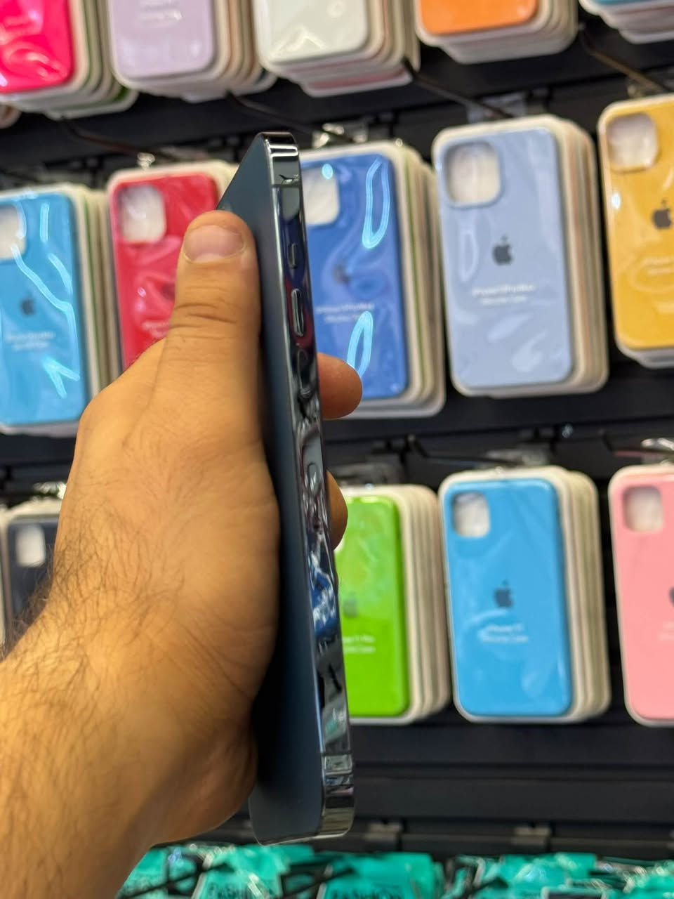 ️iPhone 12 Pro Max 512
ايفون 12 برو ماكس نيلي

ذاكره (512) نص تيرا

بطاريه 94‎%‎

نضافته 100/100

((تك سيم ))

موصل / حي السكر  

السعر خاص او اتصال

جهاز ماداخل اي صيانه 

توصيل ماعندي ماحبيت تاخذ الاحسن منه وانسب - نـَشاللۿہ 

***********
