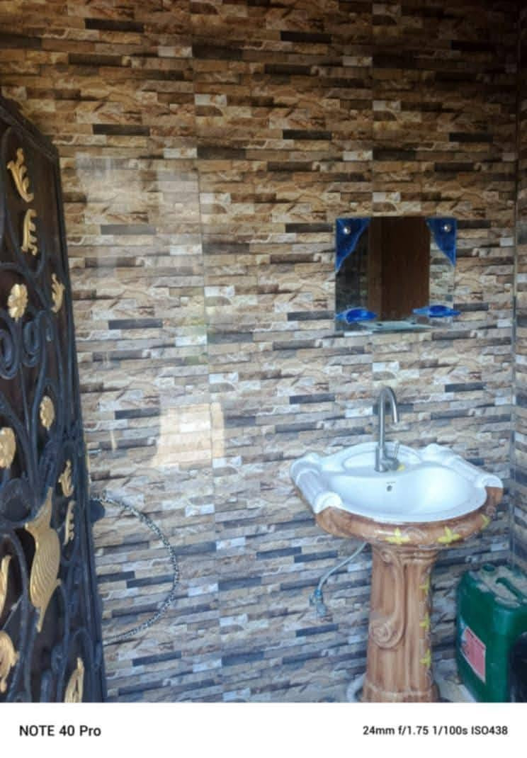 🏠 دار للبيع في الديوم
📐 المساحة: 300 م²
📍 الموقع: الديوم، منطقة الـ16 ألف، مقابل شارع 60
🔹 يتكون الدار من: 
• غرفتين نوم
• صالة
• استقبال
• مطبخ
• صحيات داخلية وخارجية
•السعر 110 وبي مجال
📞 للاستفسار والتواصل:
***********
أبو عائشة للعقار

نص مكتوب في الصور:
- بيع وشراء العقار والسيارات ابو عائشة *********** NOTE 40 Pro 24mm f/1.75 1/453s ISO50
- NOTE 40 Pro 24mm f/1.75 1/161s ISO50
- NOTE 40 Pro 24mm f/1.75 1/50s ISO1442
- NOTE 40 Pro 24mm f/1.75 1/50s ISO1459
- NOTE 40 Pro 24mm f/1.75 1/50s ISO1136
- NOTE 40 Pro 24mm f/1.75 1/100s ISO438
- NOTE 40 Pro 24mm f/1.75 1/50s ISO953
- NOTE 40 Pro 24mm f/1.75 1/50s ISO847
