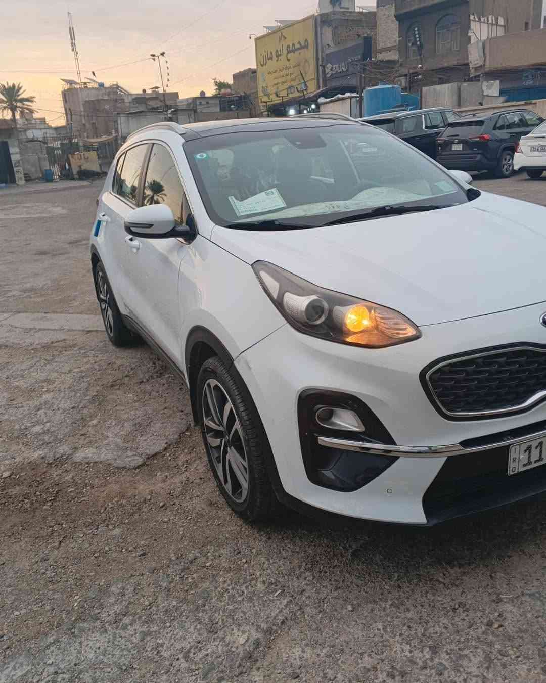 كيل سبورتج موديل 2020
السيارة خليجية محرك 2000 المرغوب 
 مكفولة السيارة من محرك او صدر

فول مواصفات الاخير ✅
 فتحة سقف بانوراما 
مري شفط حساس امامي خلفي 
بصمة عدد 2 
بسمي سنوية تحويل مباشر 
رقم جديد هزة جديدة 
بيها بارد بصيط جدا عكس باب السايق 
كشنات كهرباء تبريد تدفئة
 او تبريد امامي خلفي قطعتين 
يعني السيارة مال جناي 

سعرها 🟧 تعليق يصلك مباشرة 

عنوان السيارة بغداد
هاتف ***********
***********
