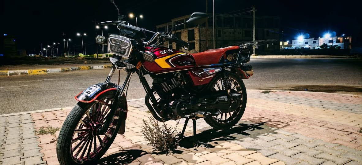 السلام عليكم
دراجه سونك 25 

محرك 200 cc جواكيج  

اللون المميز الماروني 

بيها شاشة تخربط وفطر ببيت الماصده 

كشرها نضافة فول دراجه مال جنيه تجي تشوف بعينك وتحكم 
نشاط ونعومة ومعدل خير من الله 

موصلة 875 عندك زود حياك الله 
جماعة الـ850 وجوه والمو شراي بس يعامل اعبرو المنشور
مكاني راوه 
*********** واتساب فقط
