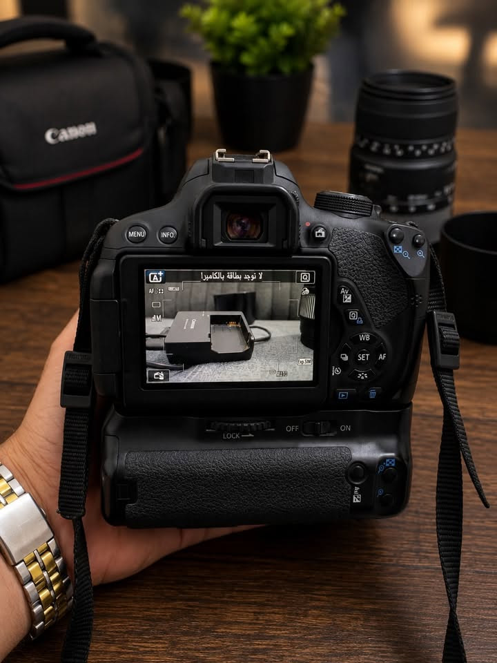 📸🔥 للبيع Canon 700D — كاميرا كاملة مع عدستين وملحقات

السلام عليكم 🌹
للبيع كاميرا Canon EOS 700D، استخدام شخصي ونظيفة كلش، وحالتها ممتازة وجاهزة للتصوير 📸

✨ مواصفات الكاميرا:
🔹 دقة 18 ميگابكسل
🔹 تصوير فيديو Full HD 1080p
🔹 شاشة متحركة 3 إنچ Touch Screen
🔹 نظام تركيز تلقائي 9 نقاط
🔹 ISO من 100 إلى 12800 وقابل للتوسعة
🔹 تصوير متتابع لحدود 5 صور بالثانية
🔹 مناسبة لتصوير الأشخاص، المناسبات، الفعاليات والبورتريه
🔹 إمكانية استخدام مجموعة واسعة من عدسات Canon

📦 الملحقات وياها:
✅ عدسة Canon 18-55mm
✅ عدسة Sigma 70-300mm
✅ بطاريتين عدد 2
✅ شاحن أصلي
✅ كراب
✅ فلاتر عدد 3
✅ الكارتونة الأصلية
✅ حقيبة صغيرة

💯 الكاميرا استخدام شخصي ونظيفة كلش، والعدة كاملة وجاهزة للتصوير.

💰 السعر: أنطيها بالسعر اللي يرضي الله، والجاد يتواصل ونتفاهم.

📞 للاستفسار والتواصل:
***********

🔥 فرصة ممتازة للي يريد كاميرا متكاملة للتصوير وبسعر مناسب.
