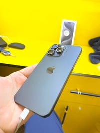 ايفون 15 برو ماكس • ٢٥٦ • نظافه ١٠٠%