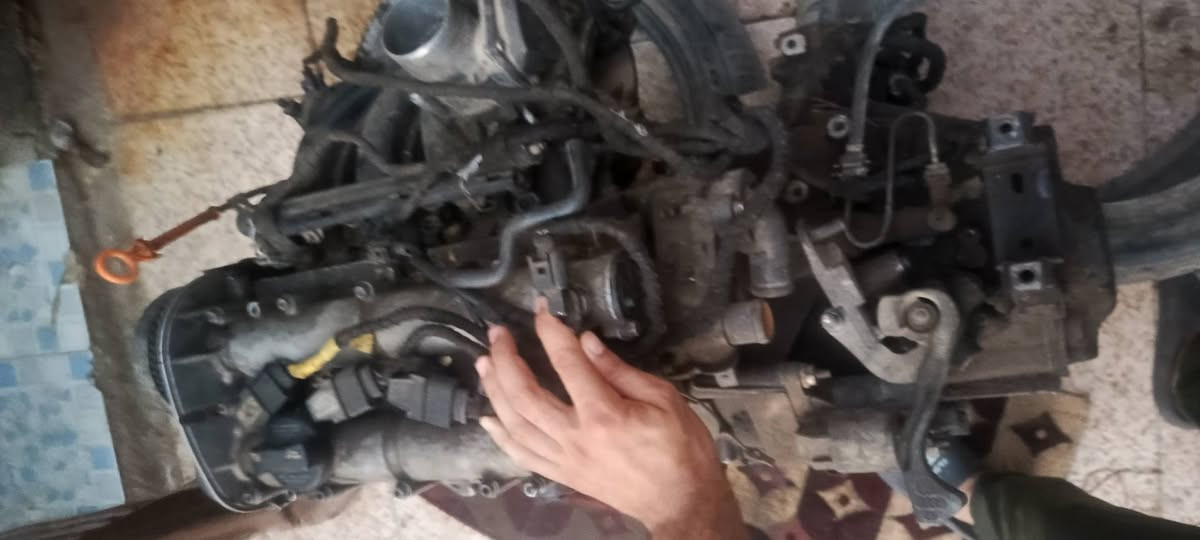 ​📢 السلام عليكم.. للبيع: محرك فولكس واجن / (1.4L) كامل كافة ملحقاته 📢
المواصفات والتفاصيل:

​نوع المحرك: محرك بنزين سعة 1.4 لتر (صنع ألمانيا - Germany) يركب على سيارات مجموعة (VW / Seat / Skoda / Audi).

​الملحقات المشمولة مع البيعة: 

​العقل / الكومبيوتر (ECU) الأصلي.

​الكيربوكس (الجير العادي - 5 نمر) مع عتلة الكير والوايرات.

​البخاخات/المجول والضفيرة الكاملة.

​السلف (Starter motor
 / شوطة الهواء.

​📌 المحرك كامل وبحالة ممتازة وجاهز للشد.

​📍 العنوان: بابل - المسيب
تواصل ***********
