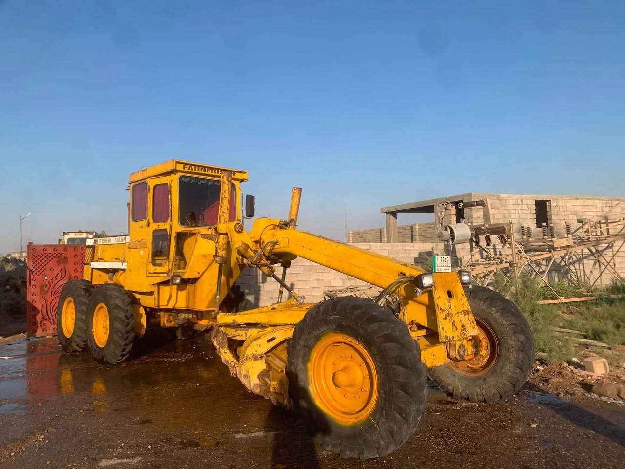 للبيع كريدر فاون فريش عدله رقم قادسيه الماني محرك جديد تخم تايرات حداديه نضيفه دفع رفع فول ماعايزها شي جاهزه ع شغل مكانها صلاح الدين ***********
