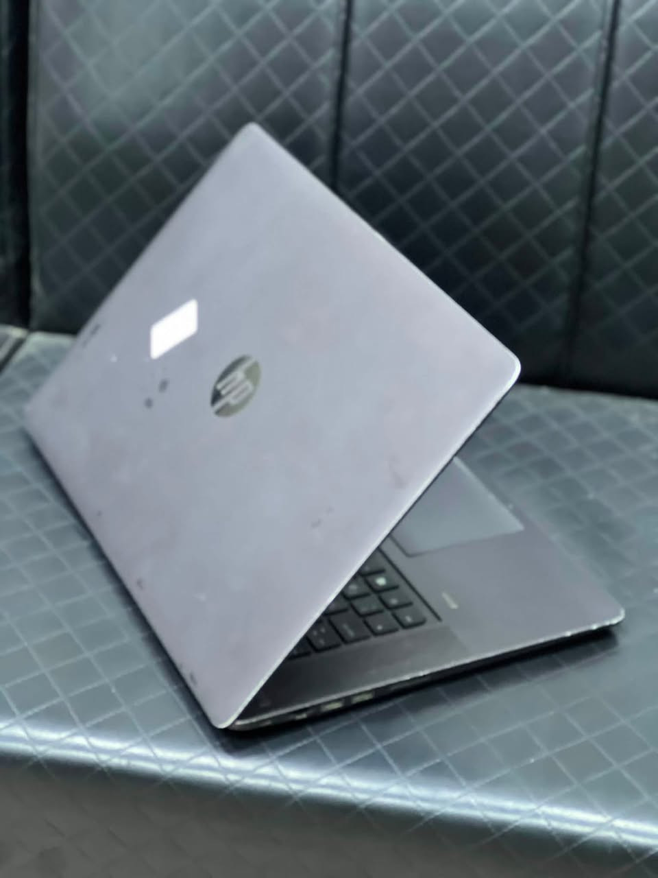 💻🔥 لابتوب HP للبيع — فرصة حلوة
🔹 المعالج: Intel Core الجيل السادس
🔹 التخزين: 256GB SSD ⚡
🔹 كارت شاشة: 4GB 🎮
🔹 الجهاز مناسب للدراسة، العمل، التصفح والبرامج اليومية
🔹 تصميم أنيق وحجم عملي
🔹 الجهاز مستخدم وحالته موضحة بالصور

💰 السعر: [420 وبيها مجال]
📍 الموقع: [كربلاء الحر ]
📩 للجادين مراسلة خاص والاستفسار.
***********
⚡ السعر مناسب والبيع للجادين فقط.
