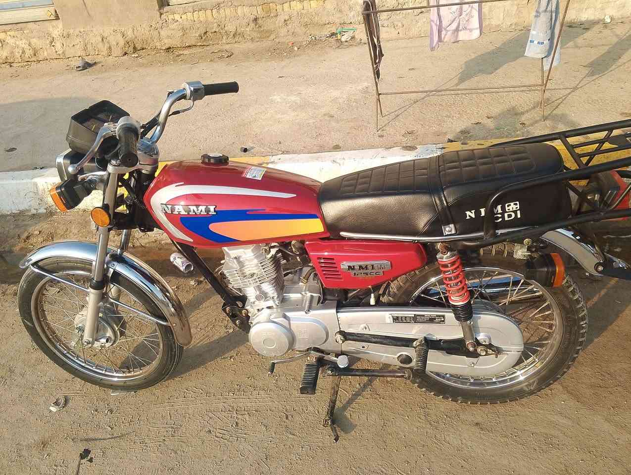 سلام عليكم دراجه تعمير شلامجه 26دراجه بل كرتون معمنه لكلمه شقاله من طول لطول شاصي16وراق صولي وراق نضاف سعر خاص مكان غراف ***********
