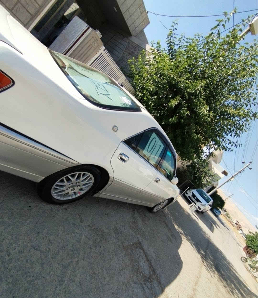 مەلیکە • ٢٠٠١ • مكينة كبيرة