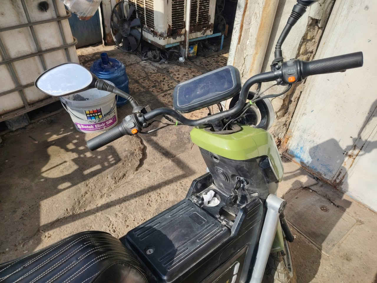 دراجة كهربائية • مستعملة • نظيفة