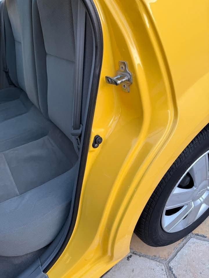 اللهم صل على محمد وآل محمد🤲🏻
🚘فقط لليريد جديد زيرو وشرط سبير ما نازل من الشركة 
اذا السبير نازل الك بلاش 
شوفر ليت اوبترا خليجي موديلها 2011 مشروع وطني تحويل مباشر🚦 سنويتها جديده ل 2031 هزه جديده السياره🚘 بأسم صديقي تگدر تكول بأسمي
تخم تاير🛞 جديد كهربائيات كلها ع وضع الشركه تبريد ثلج🥶 حدادية سفنجه مكفولة كفالة عامة من الضربة ومن الصبغ والتبديل  والتكحيل
قطعه وحده صبغ فقط لا غير بدون دواخل الجاملغ الأمامي والباقي مكفول حتى من البارد شاشة كاميره دواره قفال مركزي سنتر لوك جديد مصفره خط وغرامات وبحث وهيئه بصره رقم انگليزي
السعر💵 87 وبيهه مجال بسيط للشراي 
للاستفسار☎️ ***********
الحاج أحمد🤵🏻‍♂️
مكاني🏠 ناصريه حي الشموخ
للعلم السياره ماشيه 100 الف فقط السيارة بيهه ريحة الشركة 😊
