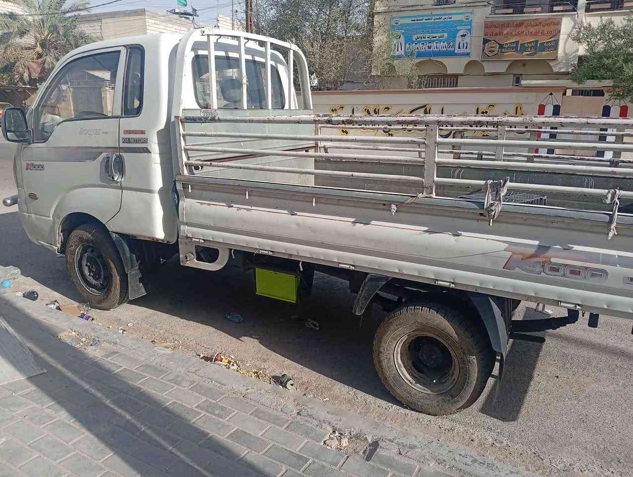 بنكو نثية موديل 2008 محرك 3000 محور رقم بابل سنوية نهايه 2026 ويل خلفي محور 27اكسن مفتوح سيارة نضيفة وجاهزة تخم تاير قبل 15يوم مكان البصرة سعر 78بيهة مجال رقم هاتف ***********
