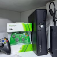 ‼️‼️‼️🔥Xbox 360 🔥‼️‼️‼️ ⬇️⬇️⬇️⬇️ملحقات الجهاز ⬇️⬇️⬇️⬇️  1-الجهاز يحتوي...