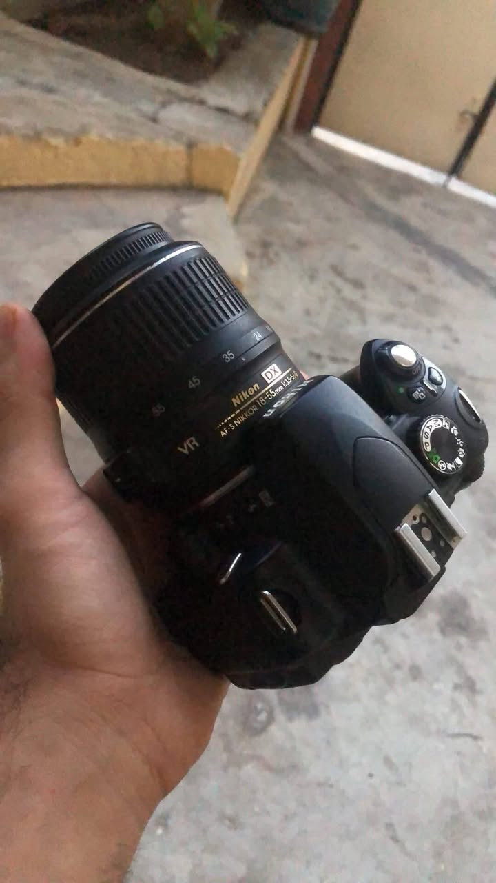 نيكون D60 • 18-55mm • شغالة ممتاز