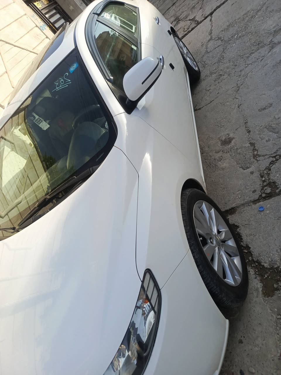 السلام عليكم 
كيا سيراتو ٢٠١٢ بدون صبغ أو حادث كير ومحرك شرط الفحص رقم سنوية جديده سعرها ١١٨وبيها مجال لتواصل ***********
