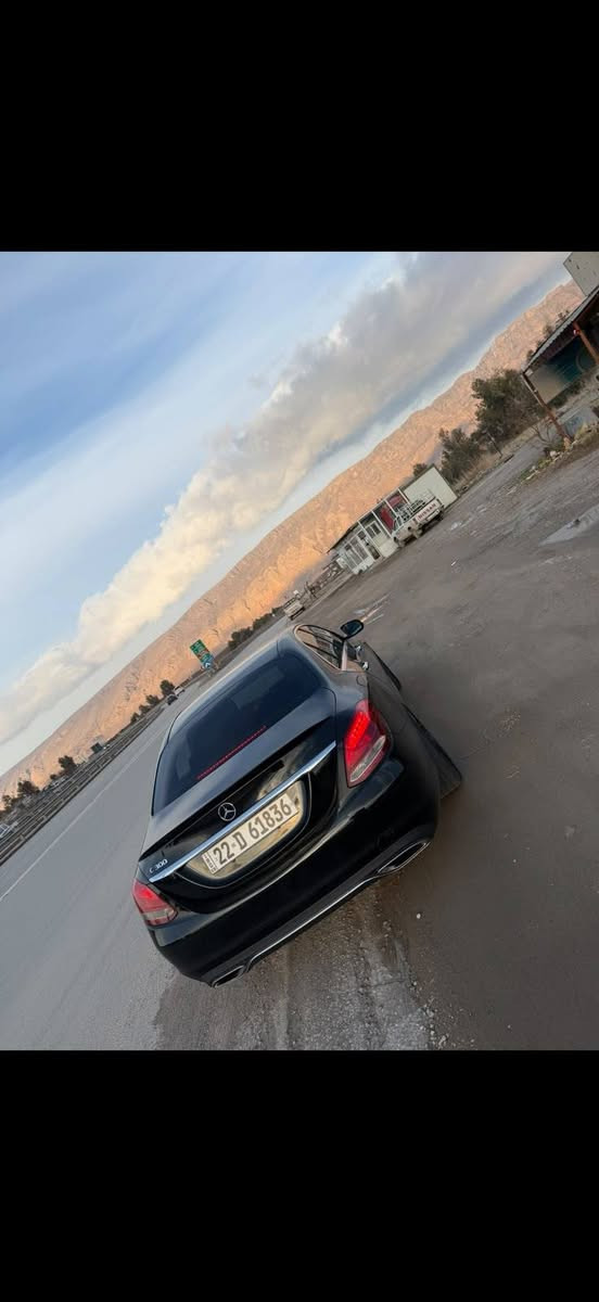 نو بل كامE300 البيع مديل١٧ فول موصفات سياره بدون قطرت صبغ فقط بارد موضح بل سونار سياره مغلفه نانو بيع او مراوس بكامري مديل حديث فقط رقم تليفون***********
