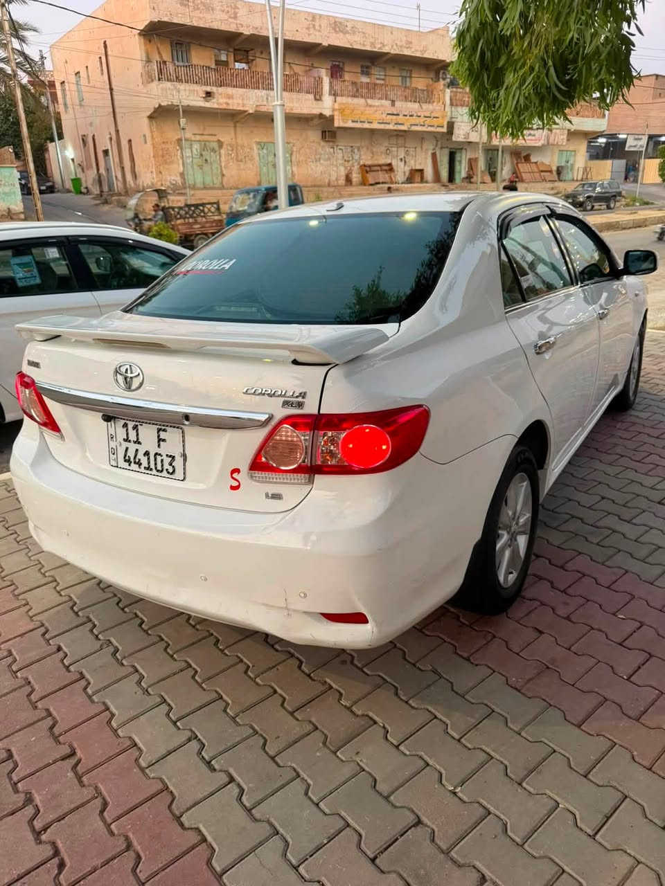 السلام عليكم من رخصت الادمن كورلا ٢٠١١ خليجي الشركه العامه السياره جاهزه من كلشي كير محرك صدر تبريد رقم جديد سنويه جديده تخم تاير اي نقص مبيه بيه قطعتين صبغ باب وجاملغ فقط السعر ١١٥ مجال بسيط موقع السياره الانبار قضاء هيت للستفسار اتصل ***********
