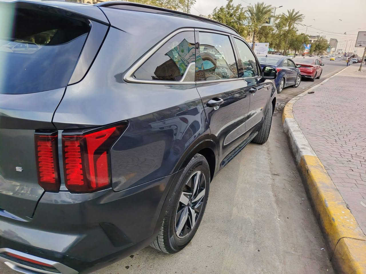سورنتو موديل ٢١
وارد أمريكي
بصمة
فتحة
كشنات جلد 
تبريد قطعتين
سبعة راكب
توقف ذاتي عند الرجوع
حساسات خلفية 
تحديد مسار
محرك ٢٥٠٠ GDI أربع سلندر
السيارة بدون ايرباك
  بغداد ابو دشير 
***********
