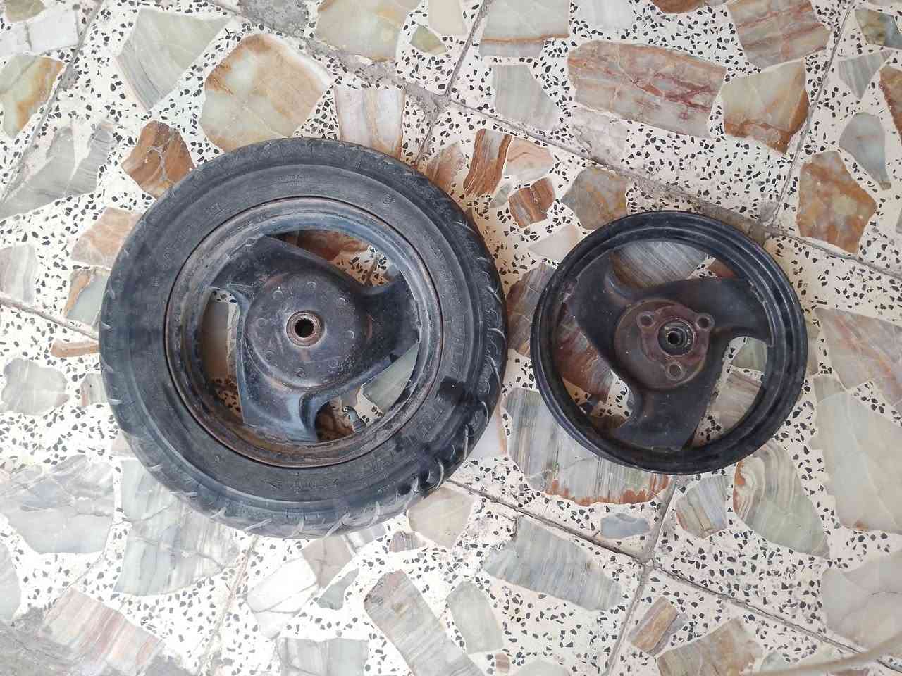 سلام عليكم وياله جدد مال درجتي بوليسي جبت ويل كب وهذن للبيع الخلفي كامل هوه وتاير امامي بس ويل سعر 30 مكاني بغداد حي نصر ***********

