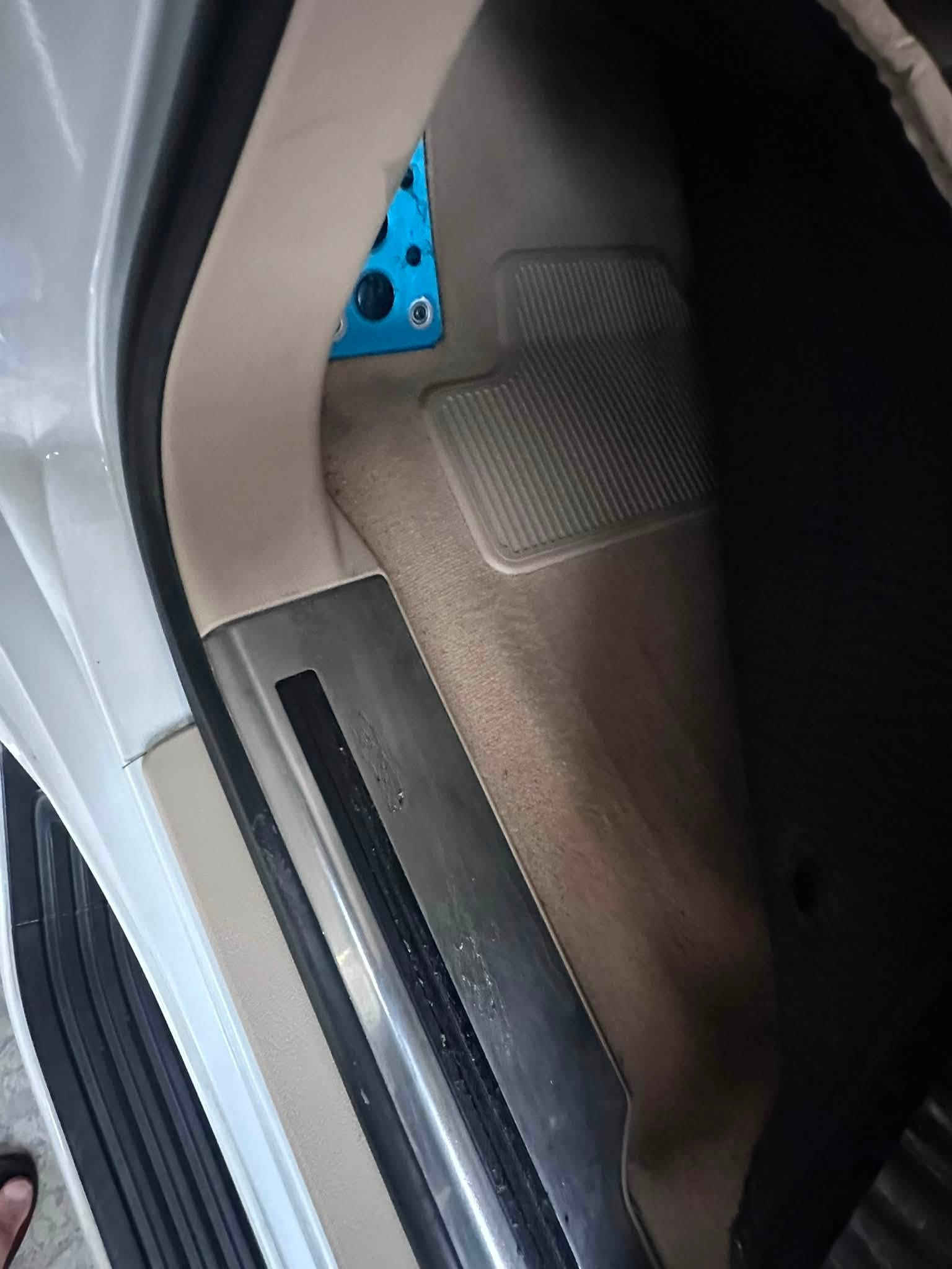 لكزز LEXUS     2020كورو     بلاك اديشن
كفالة عامة فقط مكان واحد بارد صغير كلش

السيارة جديدة كلش  ماشية 72 الف حقيقي شرط الفحص 
بسمي تحويل مباشر 
السعر 7 دفاتر وربع وبيها مجال 

مكان السيارة / الديوانية 
***********
