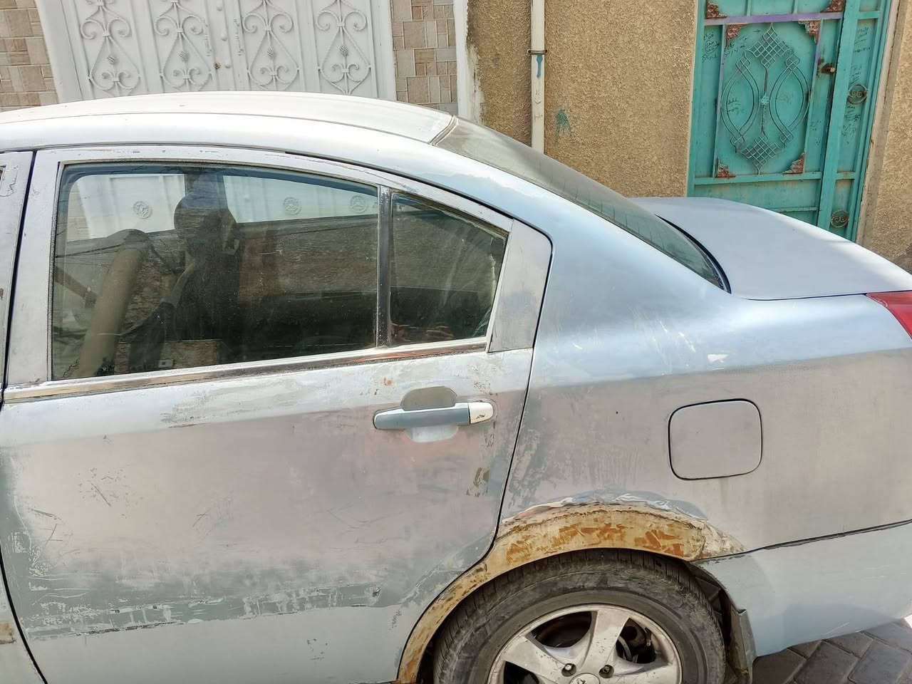 سلام عليكم شيري A5 للبيع موديل 2010 السيارة باسمي جاهزه  سنويتها لسنه 2030 سمكره كامله  فقط يحتاجلها صبغ السعر ٢٧ وبيه مجال حك جيه العنوان مدينة الصدر/ رقم الهاتف  ***********
