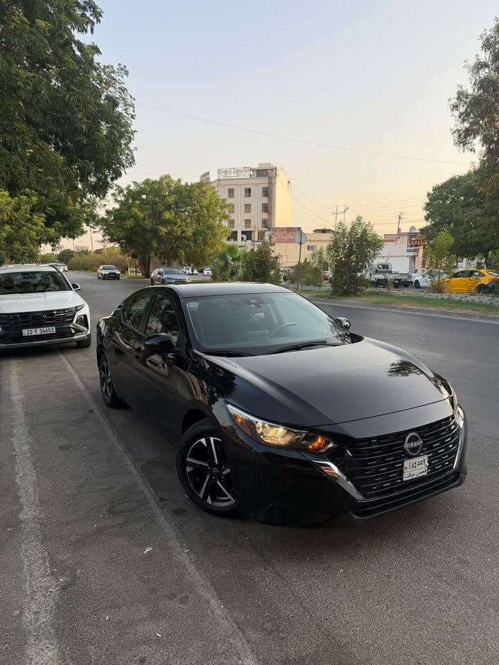للبيع 

نيسان سنترا SV موديل 2024
• اللون: أسود ملكي 🖤
• المحرك: 2000 سي سي، 4 سلندر، تنفس طبيعي ✈️
• ناقل الحركة: أوتوماتيك 💯
• اقتصادية في استهلاك الوقود  ⛽️
• تشغيل بصمة
• دخول بصمة
• أبواب بصمة
• كاميرا خلفية
• نظام رادارات 360 درجة⁉️
• نظام مانع تصادم
• توقف ذاتي🚦
• تصميم عصري وجذاب
• مقصورة داخلية واسعة ومريحة👌🏻
• ثبات وأمان عالي على الطريق🚀
• قيادة سلسة وممتعة
مكاني بغداد العامريه 📍

السعر: مناسب جداً جداً 

📞 للتواصل والاستفسار: ***********
